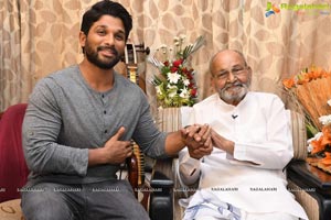 Allu Arjun meets K Viswanath