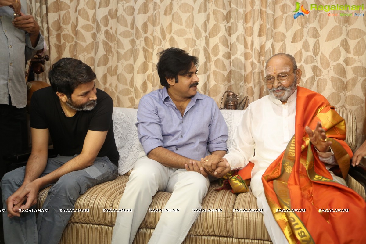 Pawan Kalyan meets K Vishwanath