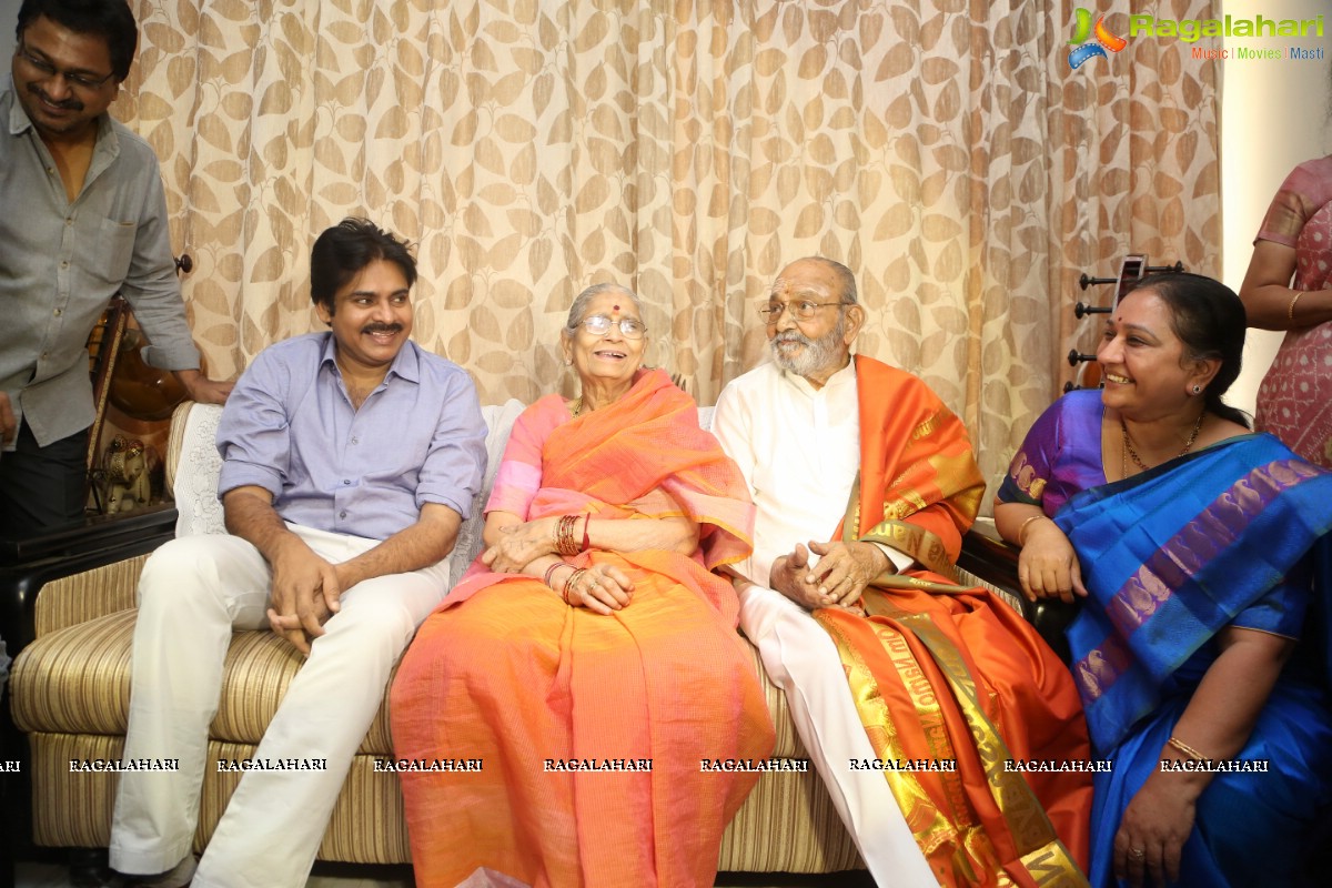 Pawan Kalyan meets K Vishwanath