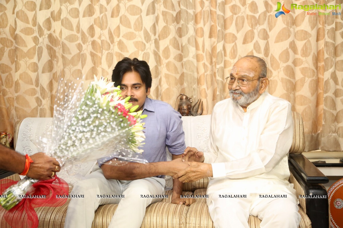 Pawan Kalyan meets K Vishwanath