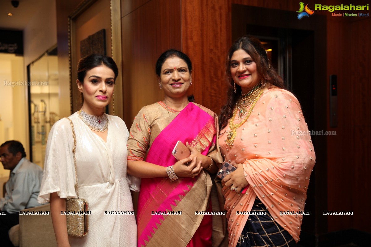 Exotic Jewellery Show By Amita Solanki at Taj Krishna Banquets - Hosted By Manisha Kapoor & Manali Thakur