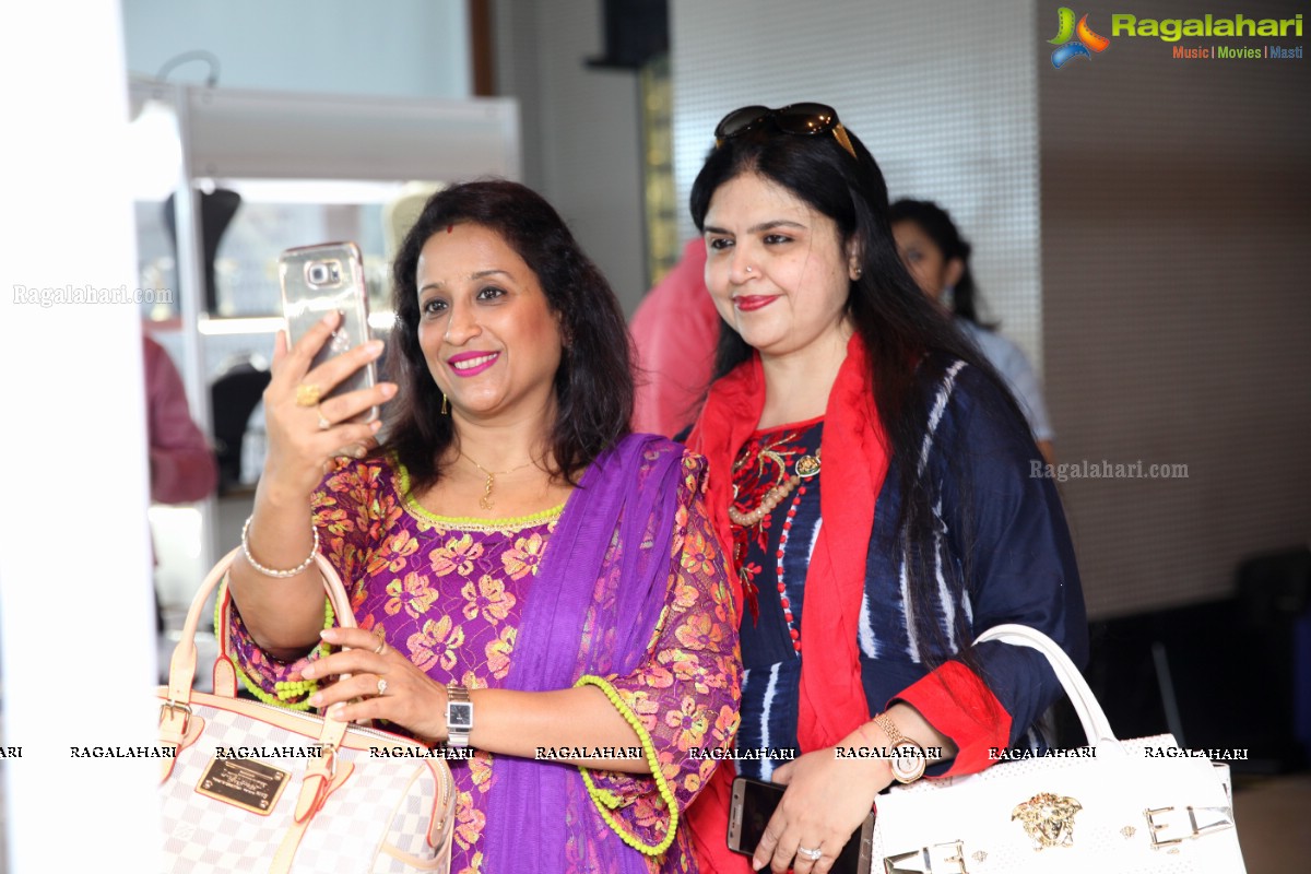 Exotic Jewellery Show By Amita Solanki at Taj Krishna Banquets - Hosted By Manisha Kapoor & Manali Thakur