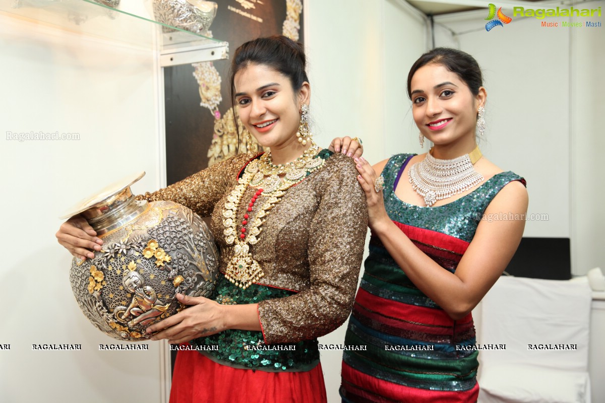 Angana Roy launches Jewellery Fashion Show of The Jewellery Expo at Taj Krishna, Hyderabad