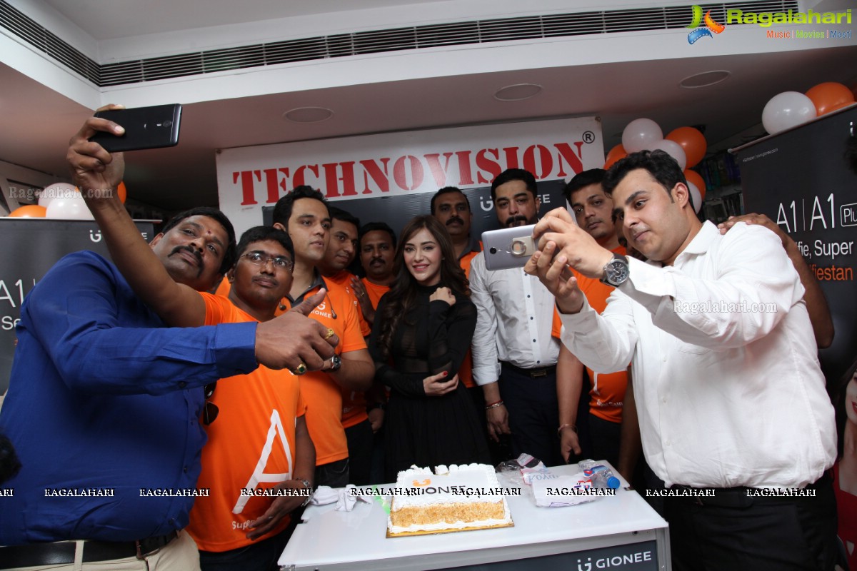 Angela Krislizki launches Gionee A1 Smart Phone at Technovision Mobiles, Banjara Hills, Hyderabad