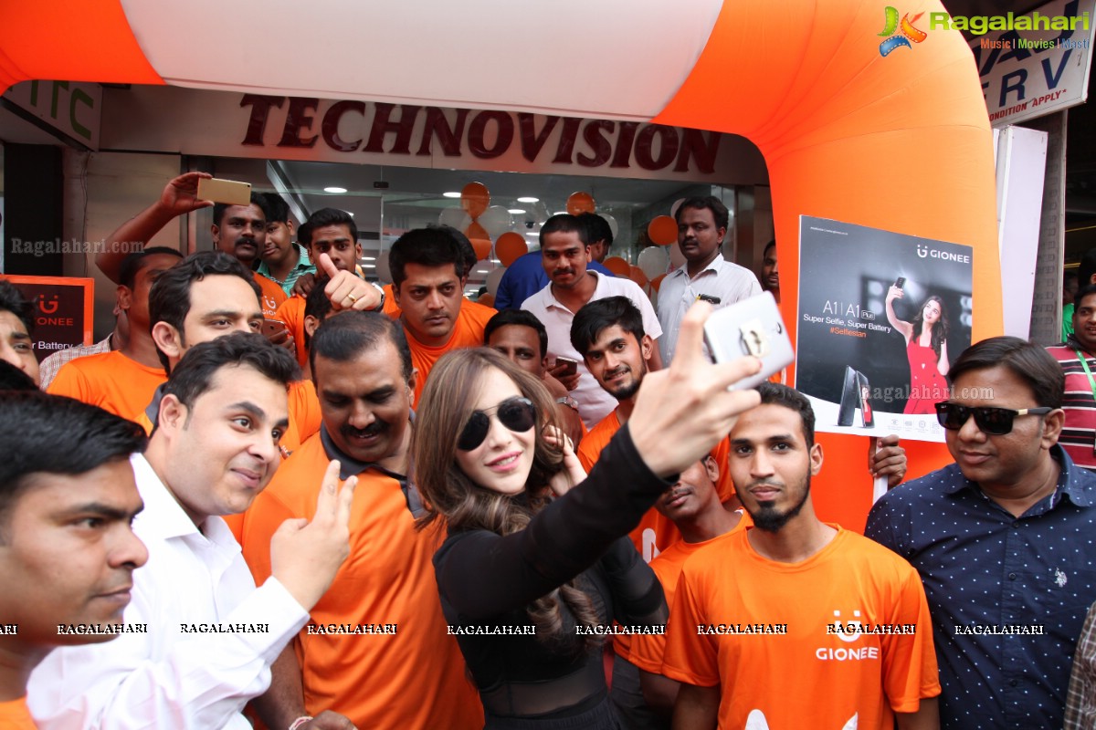 Angela Krislizki launches Gionee A1 Smart Phone at Technovision Mobiles, Banjara Hills, Hyderabad