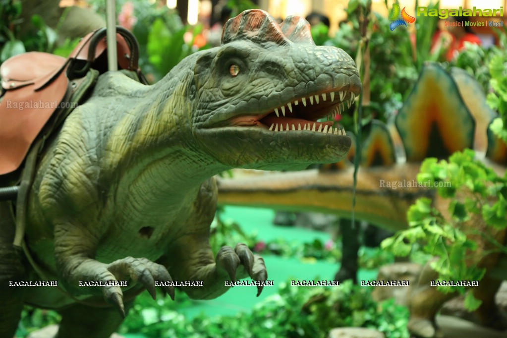 Agastya Jaiswal launches Dinosaur Park at Forum Sujana Mall