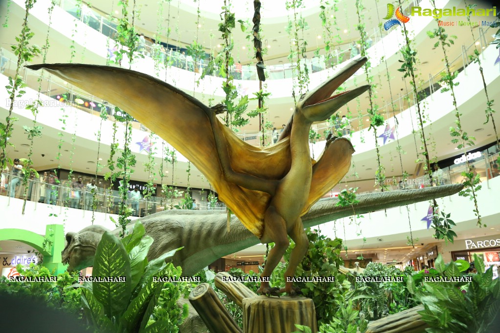 Agastya Jaiswal launches Dinosaur Park at Forum Sujana Mall