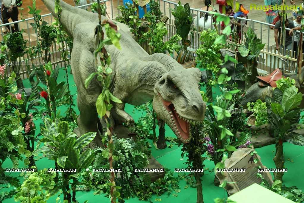 Agastya Jaiswal launches Dinosaur Park at Forum Sujana Mall