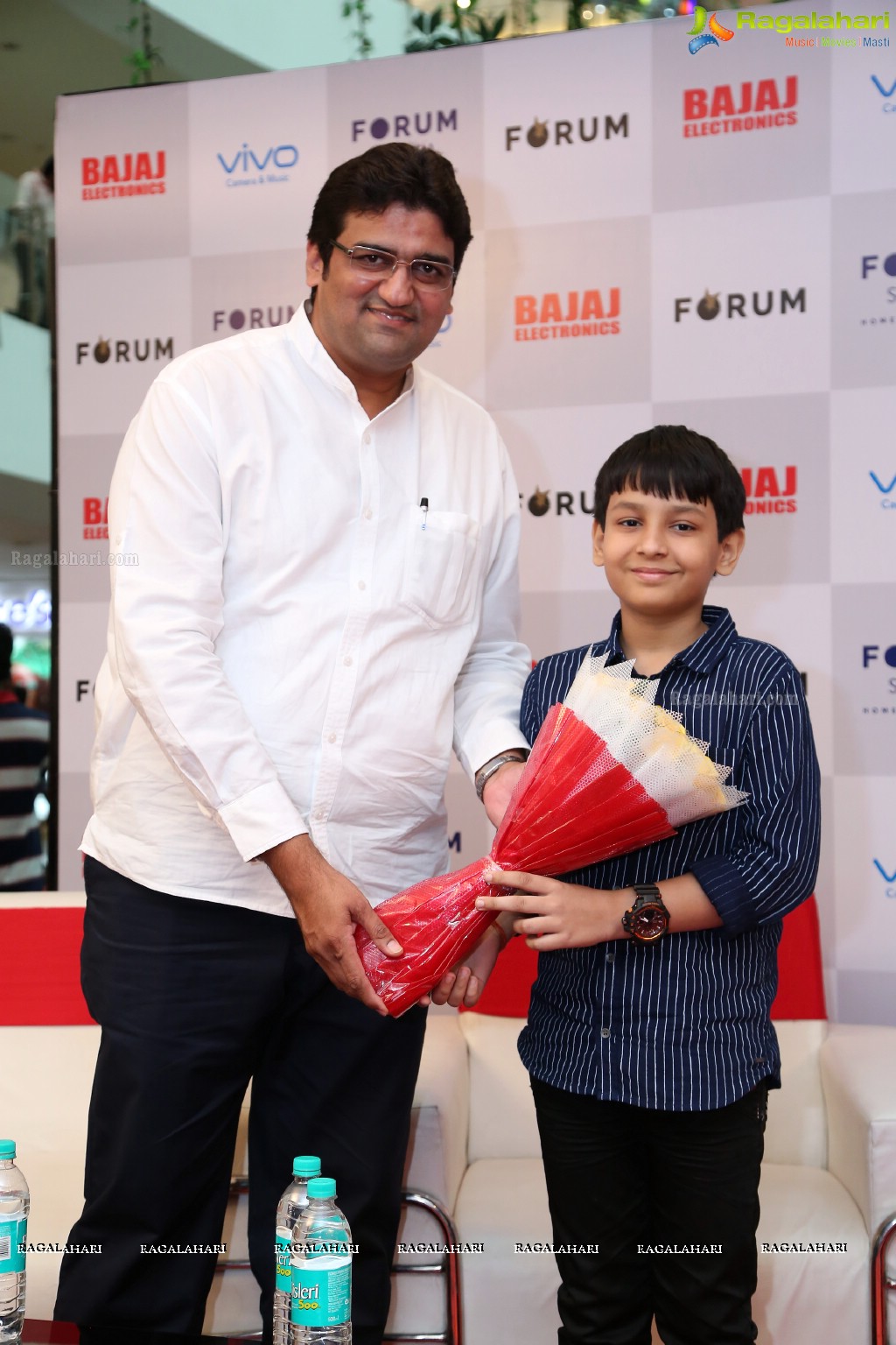 Agastya Jaiswal launches Dinosaur Park at Forum Sujana Mall