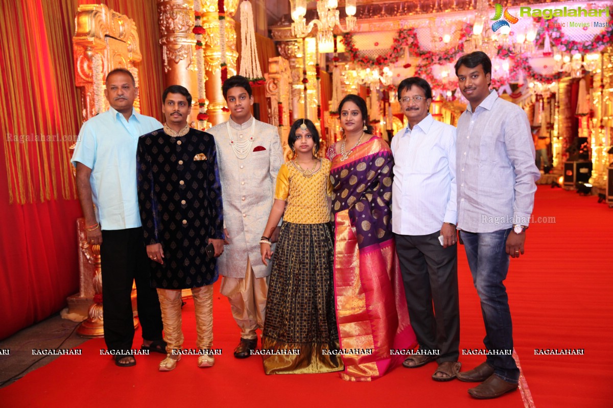 Kalamandir CMD Prasad Chalavadi Elder Daughter Hanisha Grand Wedding at HICC, Novotel