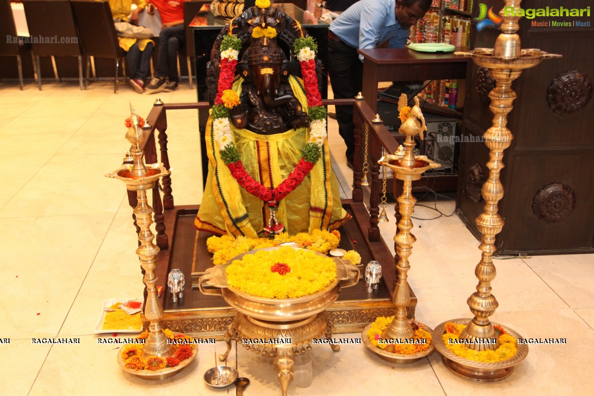 Shriya inaugurats Kancheepuram VRK Silks at Himayat Nagar