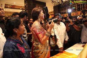 Shriya inaugurats Kancheepuram VRK Silks