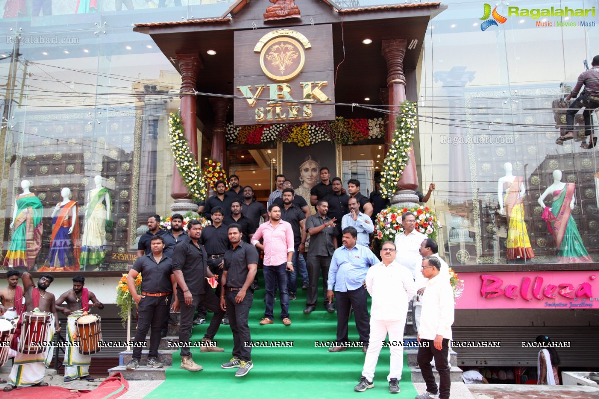 Shriya inaugurats Kancheepuram VRK Silks at Himayat Nagar