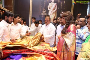 Shriya inaugurats Kancheepuram VRK Silks