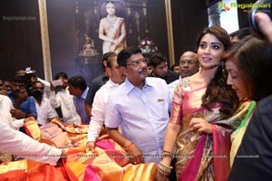 Shriya inaugurats Kancheepuram VRK Silks