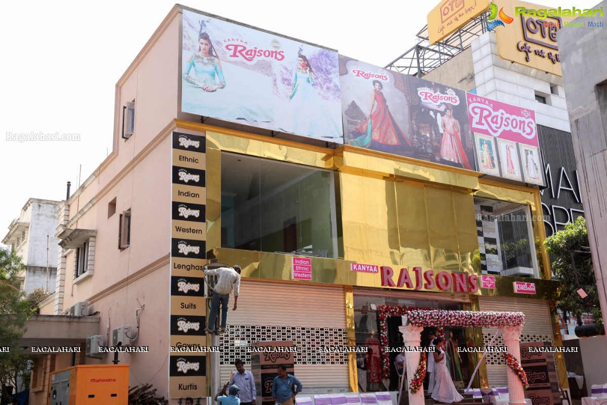 Grand Launch of Kanyaa Rajsons at Road #36, Jubilee Hills, Hyderabad