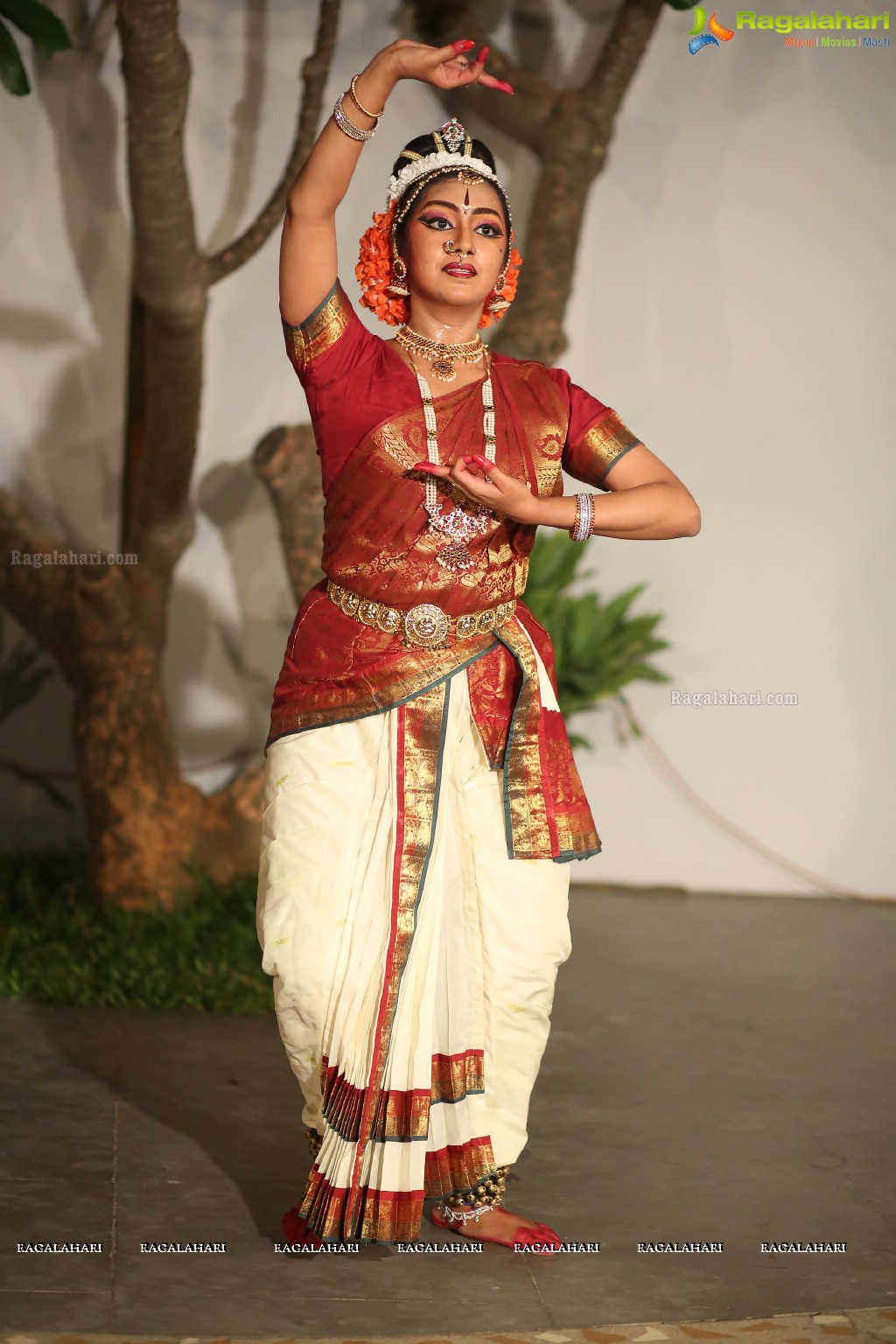 Kuchipudi Dance Performance by Medha and Sharvari at Saptaparni, Banjara Hills, Hyderabad