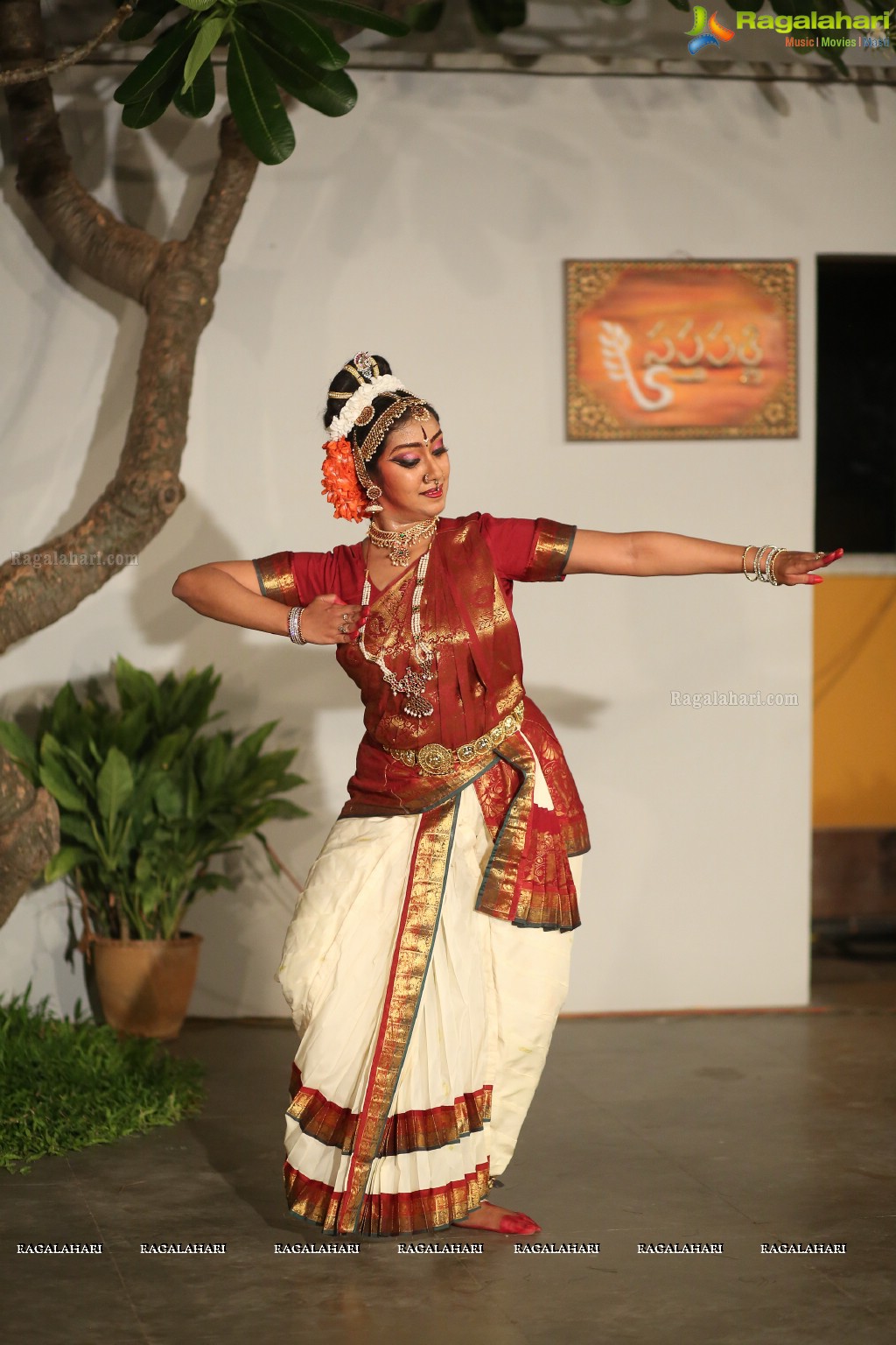 Kuchipudi Dance Performance by Medha and Sharvari at Saptaparni, Banjara Hills, Hyderabad