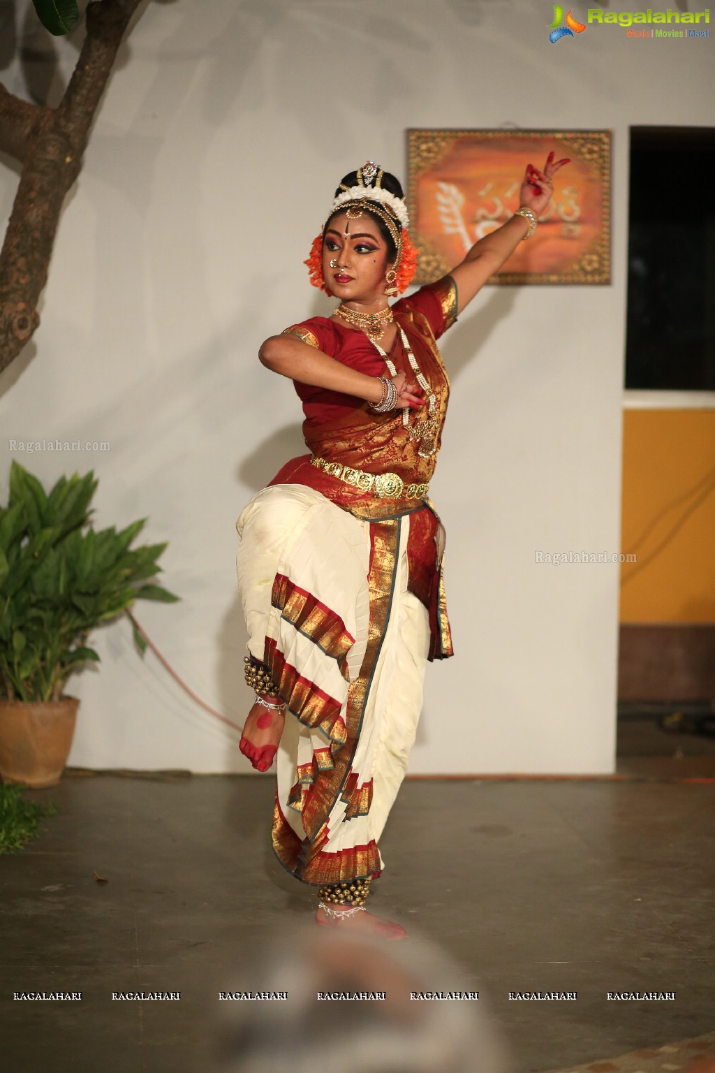 Kuchipudi Dance Performance by Medha and Sharvari at Saptaparni, Banjara Hills, Hyderabad