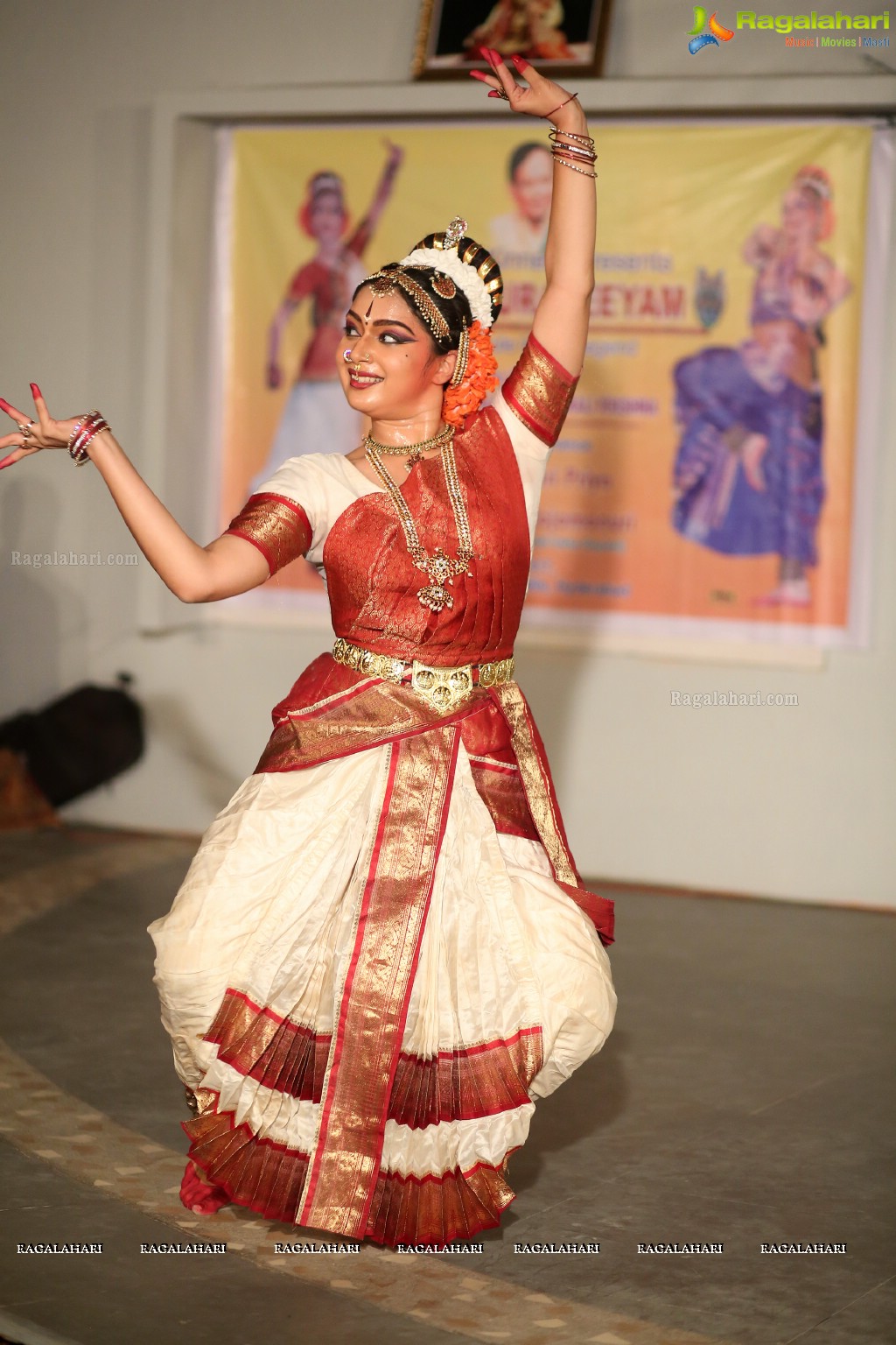 Kuchipudi Dance Performance by Medha and Sharvari at Saptaparni, Banjara Hills, Hyderabad