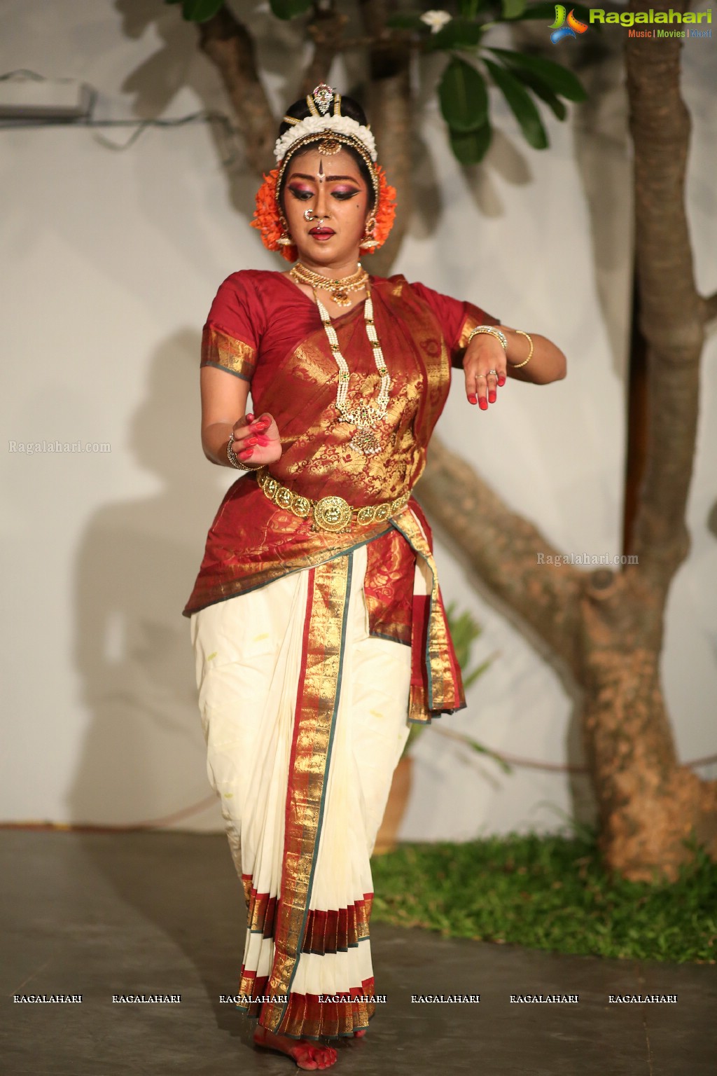 Kuchipudi Dance Performance by Medha and Sharvari at Saptaparni, Banjara Hills, Hyderabad