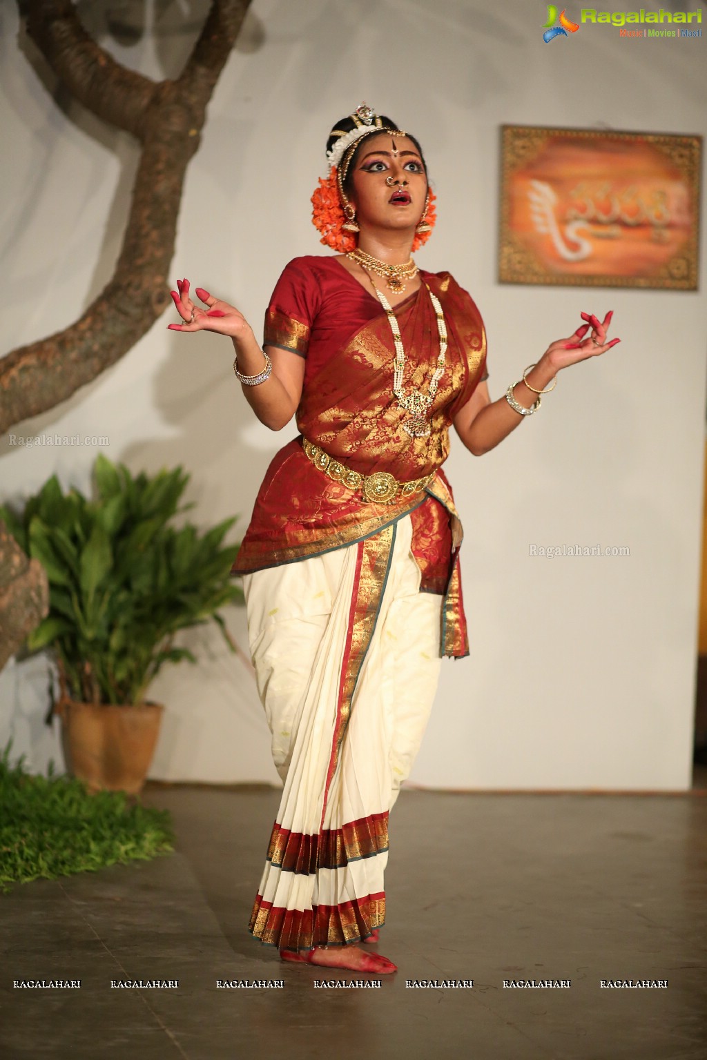 Kuchipudi Dance Performance by Medha and Sharvari at Saptaparni, Banjara Hills, Hyderabad