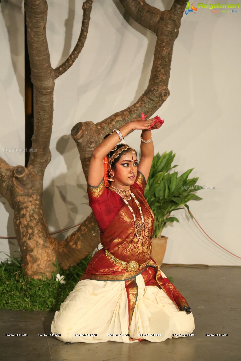 Kuchipudi Dance Performance by Medha and Sharvari at Saptaparni, Banjara Hills, Hyderabad