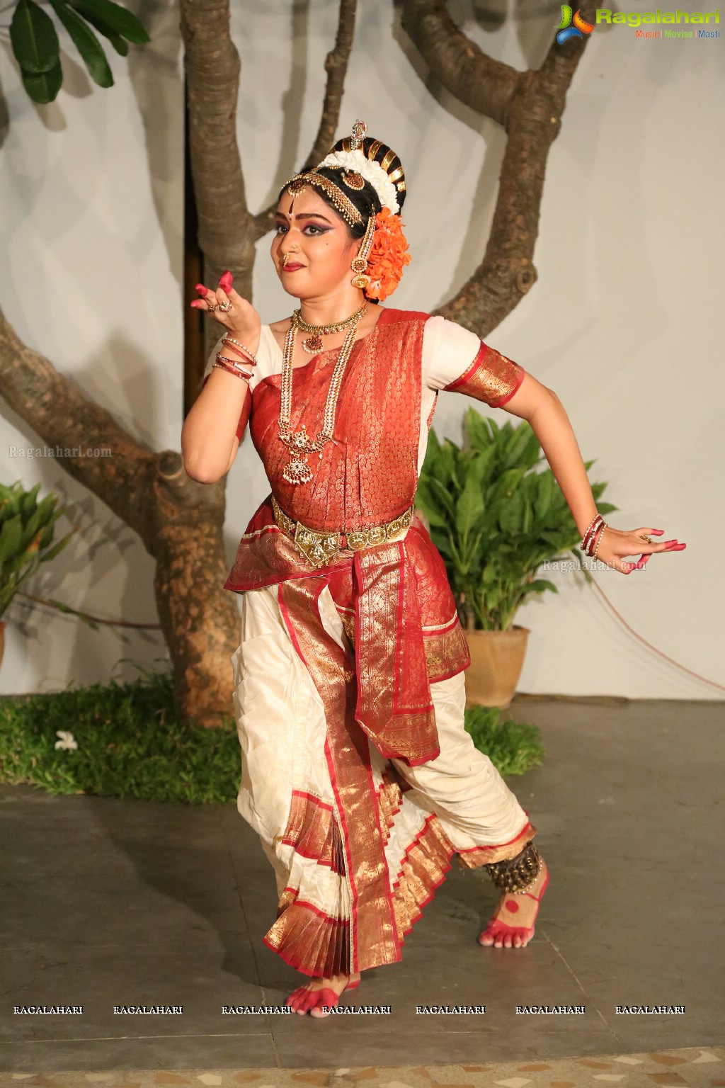 Kuchipudi Dance Performance by Medha and Sharvari at Saptaparni, Banjara Hills, Hyderabad