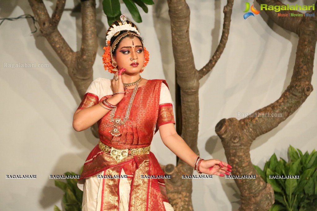 Kuchipudi Dance Performance by Medha and Sharvari at Saptaparni, Banjara Hills, Hyderabad