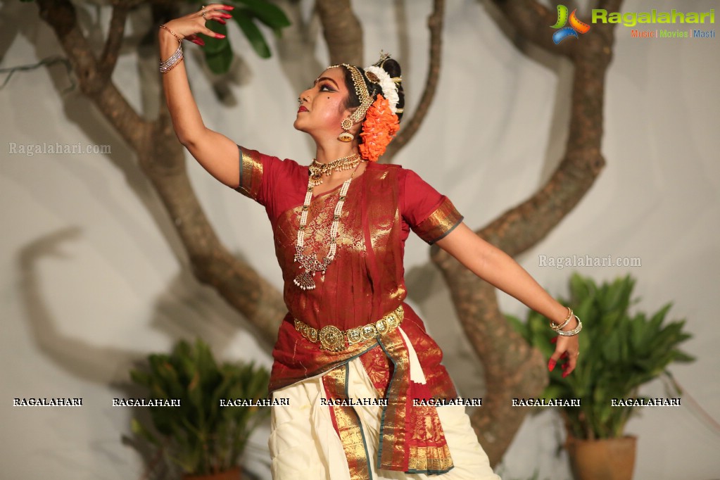 Kuchipudi Dance Performance by Medha and Sharvari at Saptaparni, Banjara Hills, Hyderabad