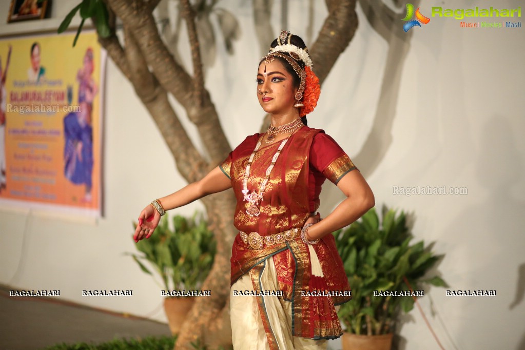 Kuchipudi Dance Performance by Medha and Sharvari at Saptaparni, Banjara Hills, Hyderabad