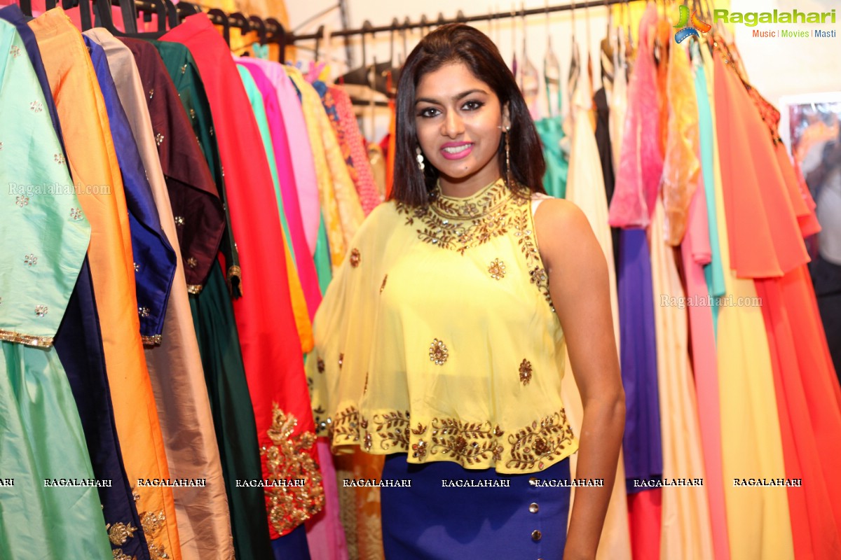 Payal Ghosh, Sai Akshatha and Vinnu Madipati at Hi-Life Luxury Exhibition, Novotel HICC