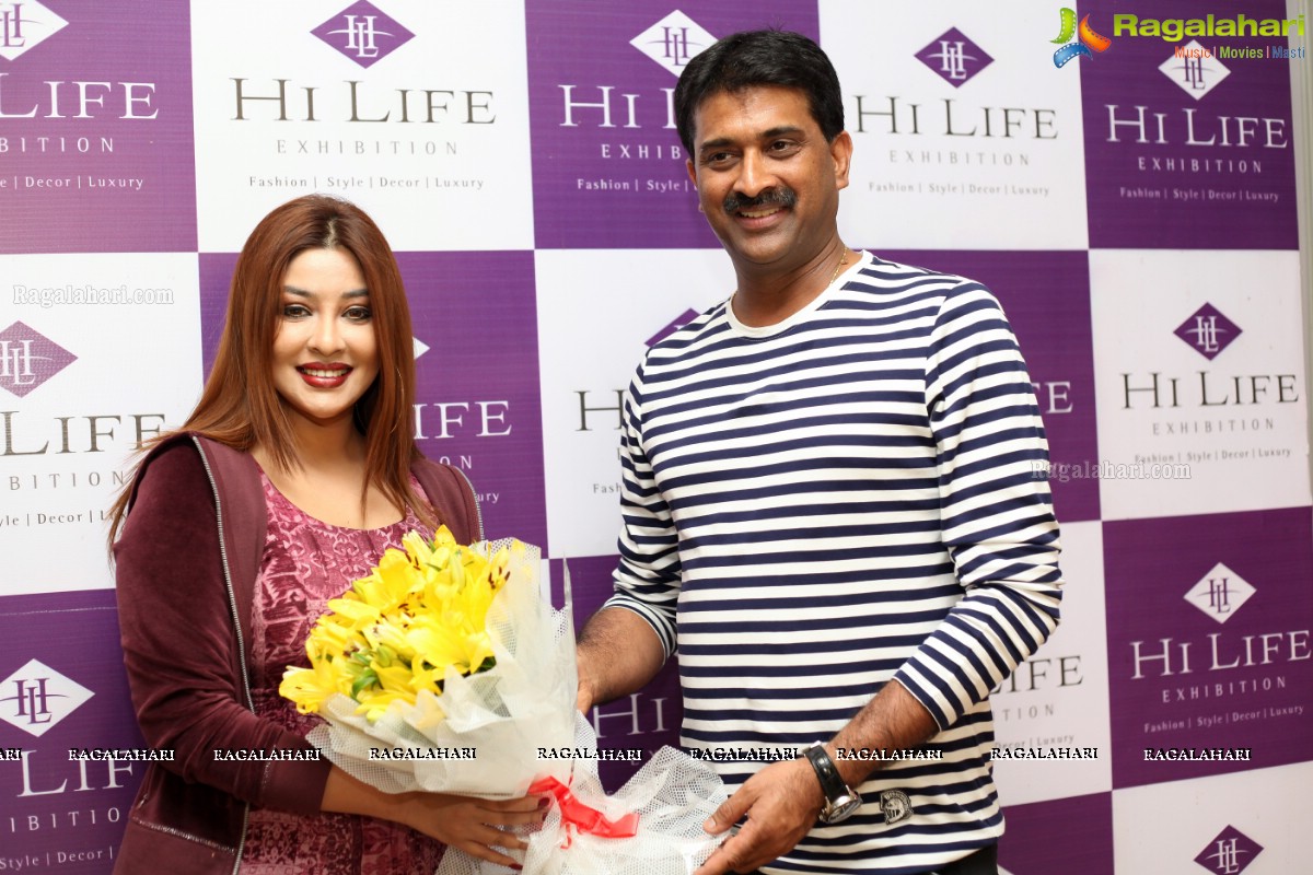 Payal Ghosh, Sai Akshatha and Vinnu Madipati at Hi-Life Luxury Exhibition, Novotel HICC