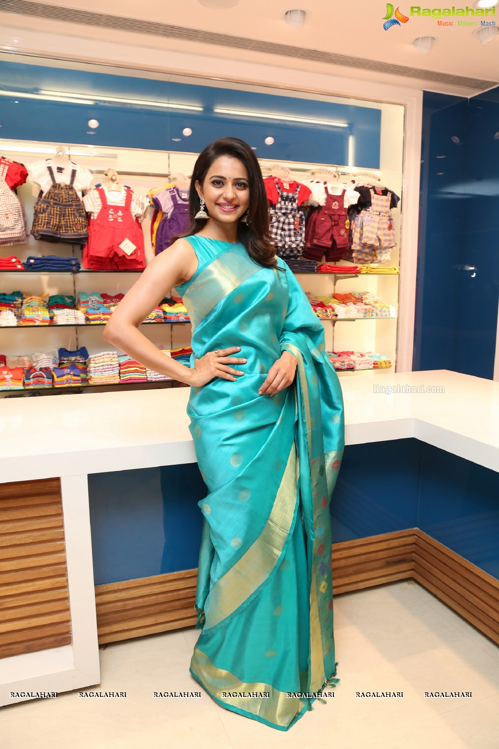 Rakul Preet Singh launches South India Shopping Mall at Parklane, Secunderabad
