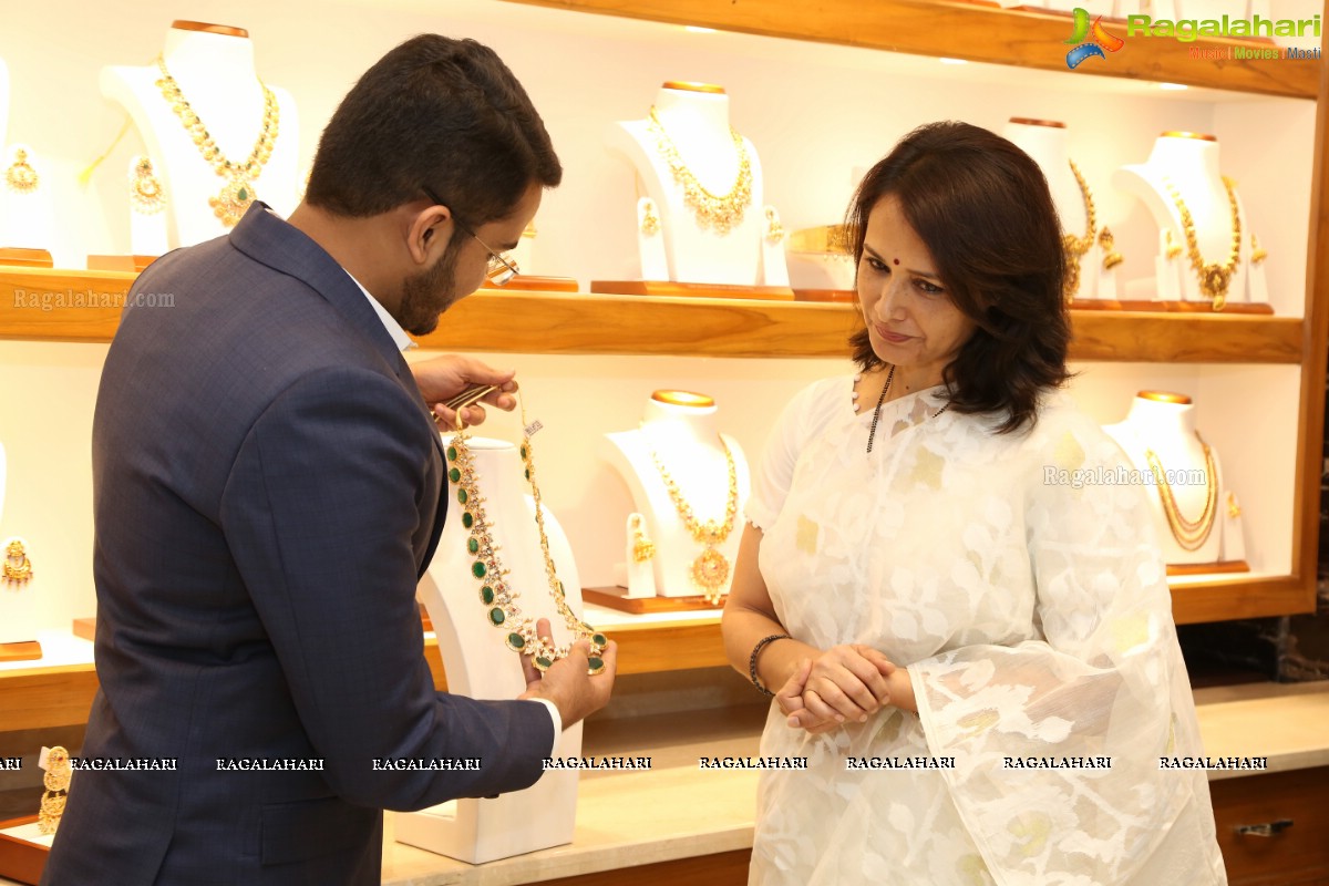 Amala Akkineni launches Sri Shankarlal Jewellers at Road #36, Jubilee Hills, Hyderabad