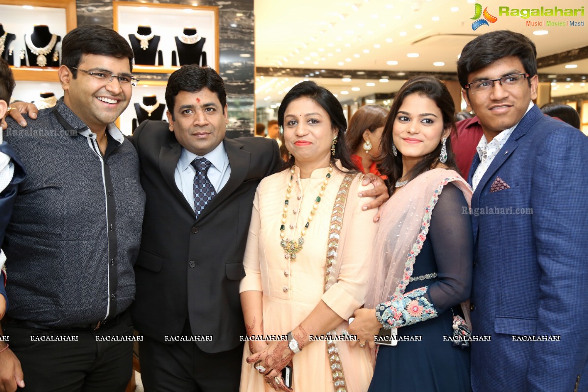 Amala Akkineni launches Sri Shankarlal Jewellers at Road #36, Jubilee Hills, Hyderabad