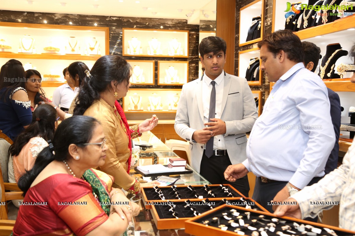 Amala Akkineni launches Sri Shankarlal Jewellers at Road #36, Jubilee Hills, Hyderabad