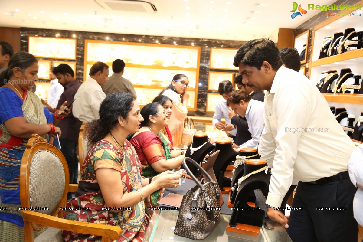 Amala Akkineni launches Sri Shankarlal Jewellers at Road #36, Jubilee Hills, Hyderabad