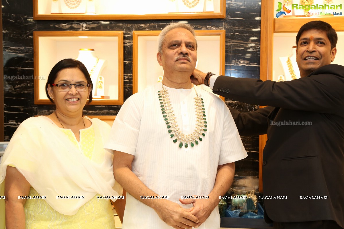 Amala Akkineni launches Sri Shankarlal Jewellers at Road #36, Jubilee Hills, Hyderabad