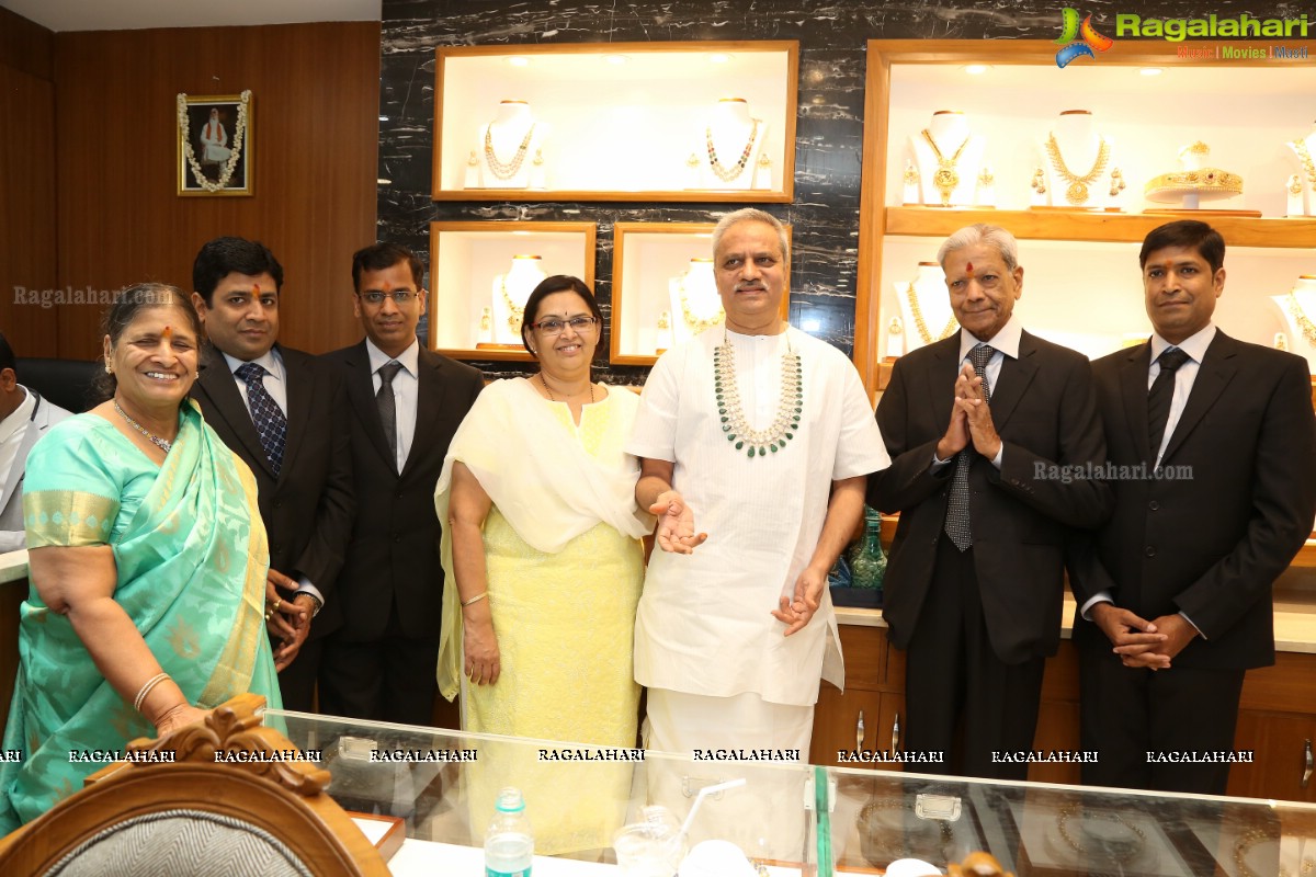 Amala Akkineni launches Sri Shankarlal Jewellers at Road #36, Jubilee Hills, Hyderabad