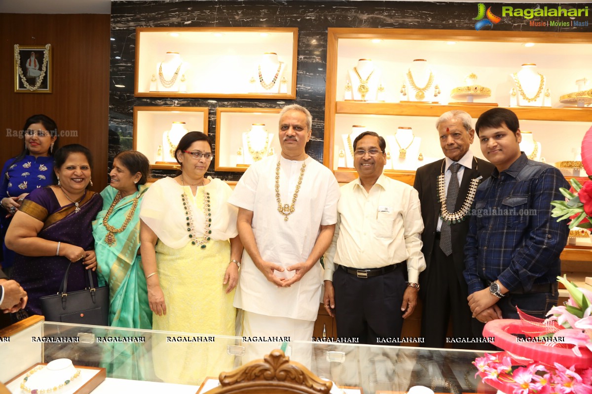 Amala Akkineni launches Sri Shankarlal Jewellers at Road #36, Jubilee Hills, Hyderabad