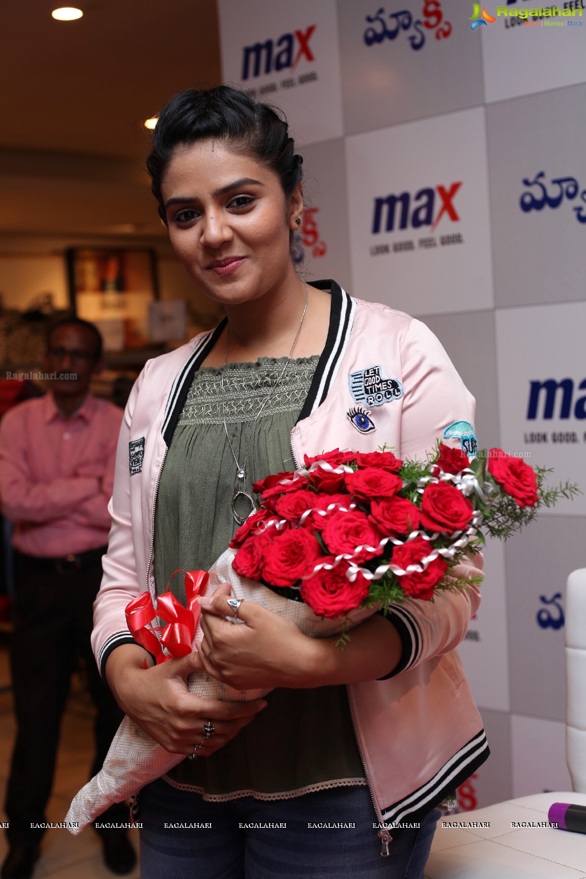 Meet and Greet Session with Sree Mukhi at Max Store, Banjara Hills, Hyderabad