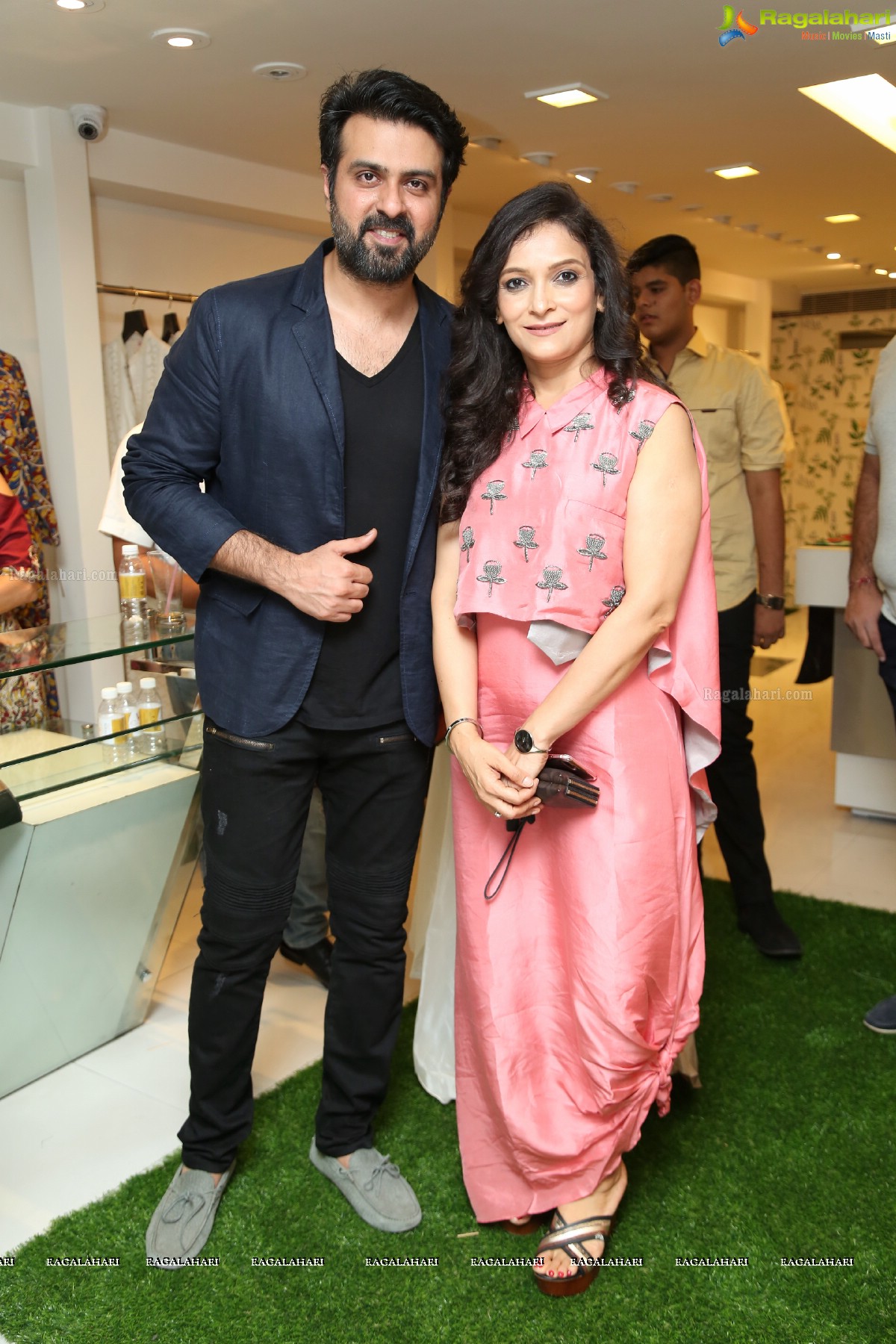 Harman Baweja Launches VR Franchise Store at Banjara Hills, Hyderabad