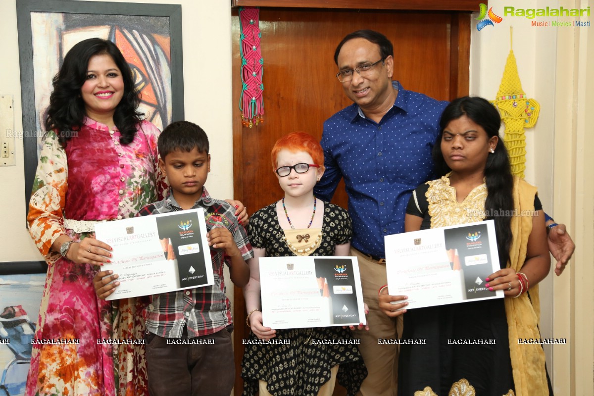 Art Contest by VSL Art Gallery by Helping Hands Foundation and Sahaaya Foundation