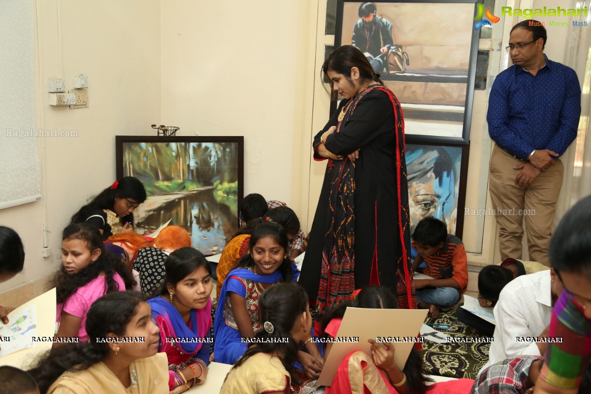 Art Contest by VSL Art Gallery by Helping Hands Foundation and Sahaaya Foundation