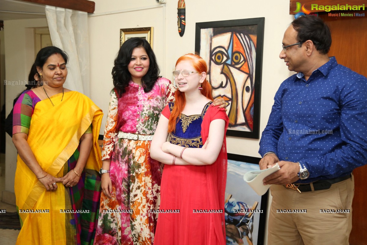 Art Contest by VSL Art Gallery by Helping Hands Foundation and Sahaaya Foundation