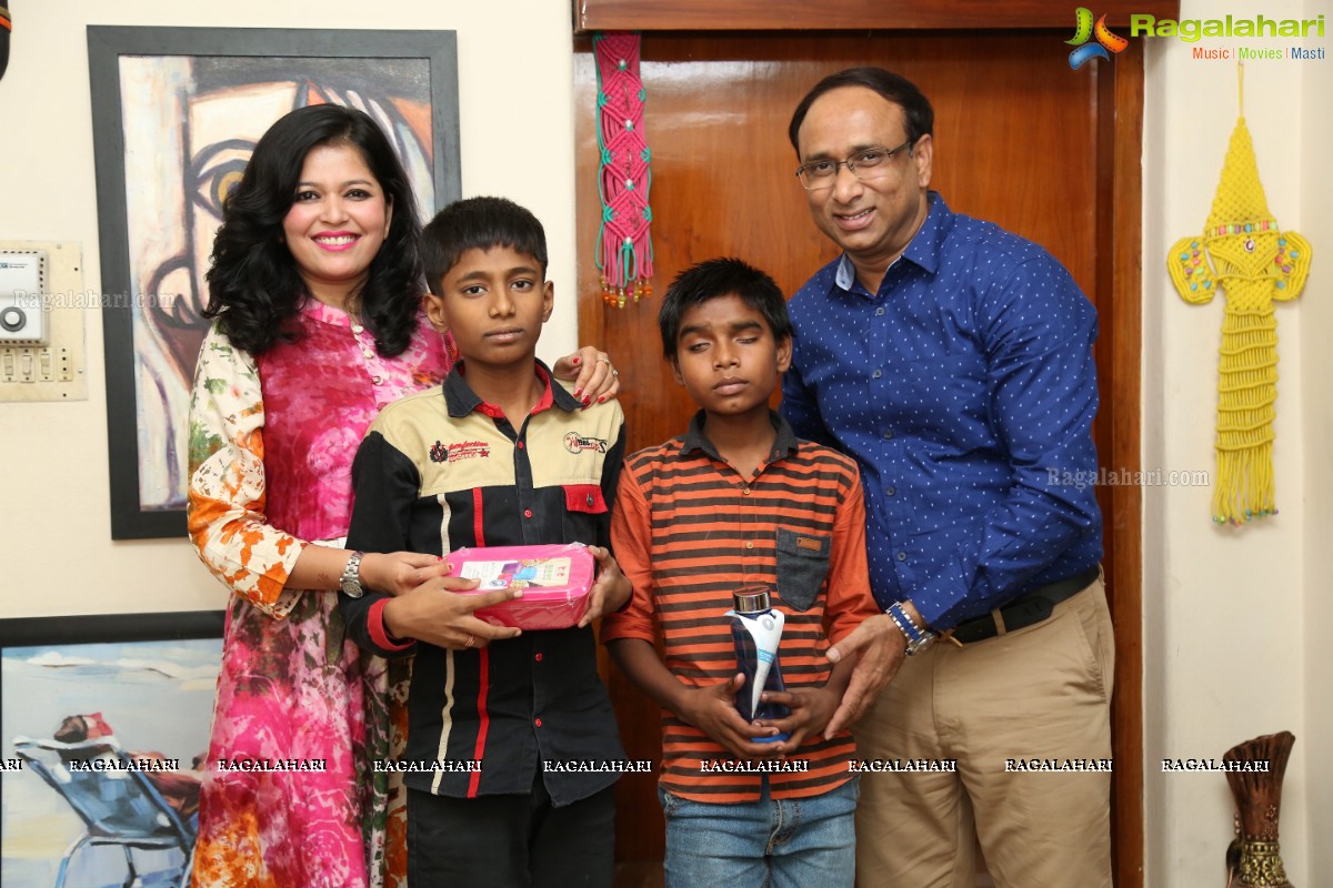 Art Contest by VSL Art Gallery by Helping Hands Foundation and Sahaaya Foundation