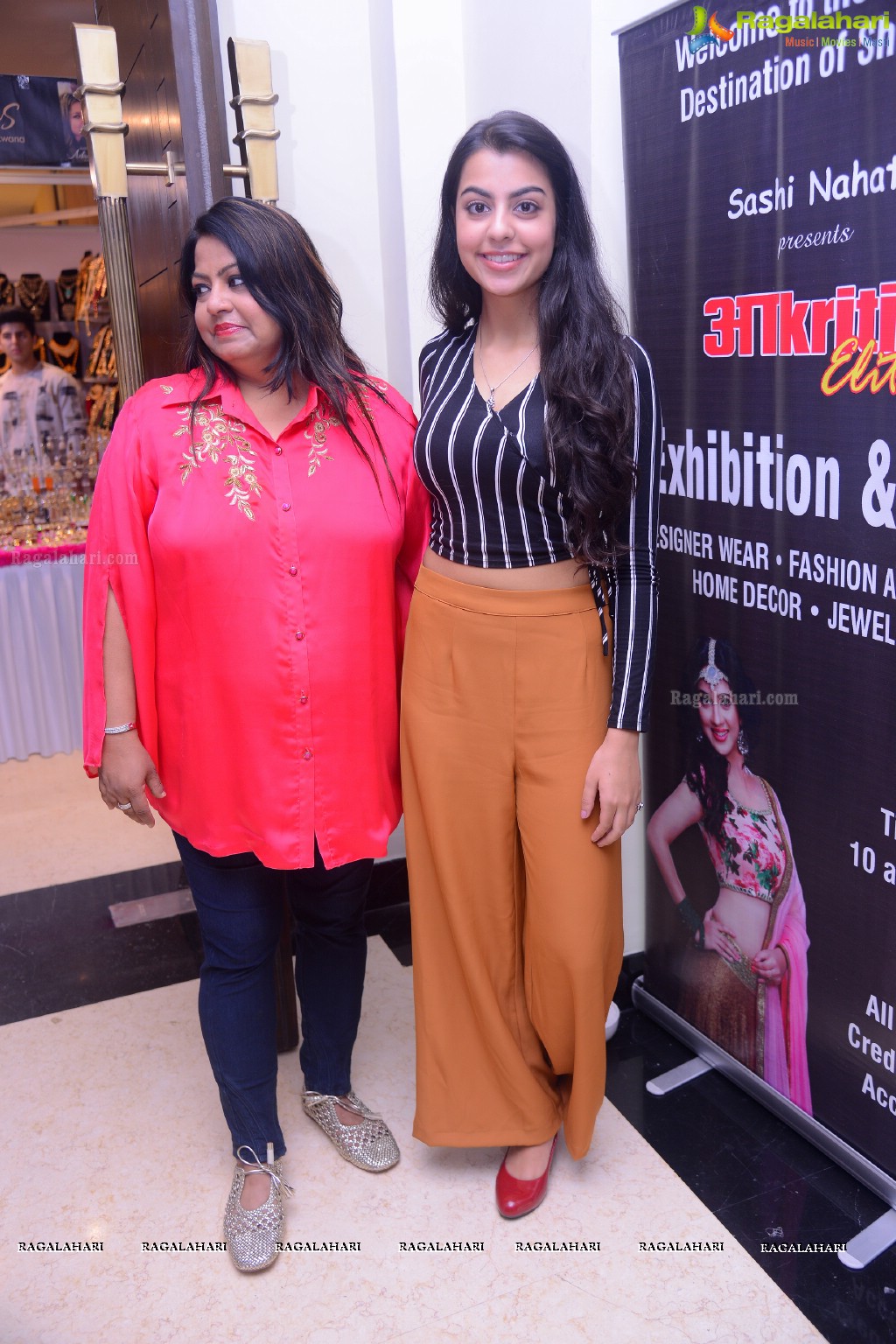 Sasha Singh inaugurates Akritti Exhibition & Sale at Taj Deccan