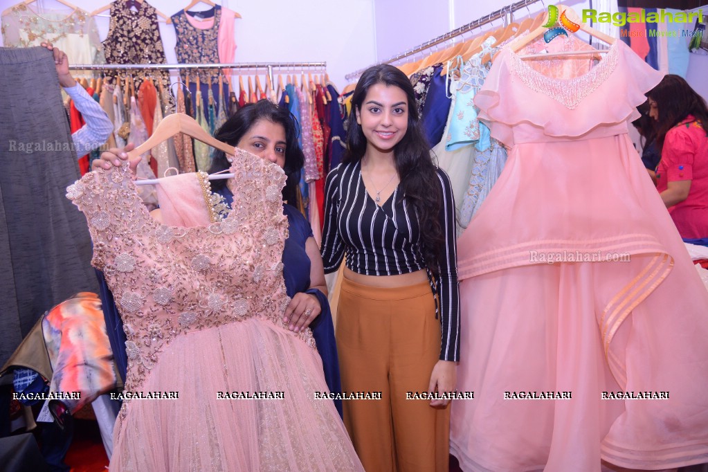 Sasha Singh inaugurates Akritti Exhibition & Sale at Taj Deccan