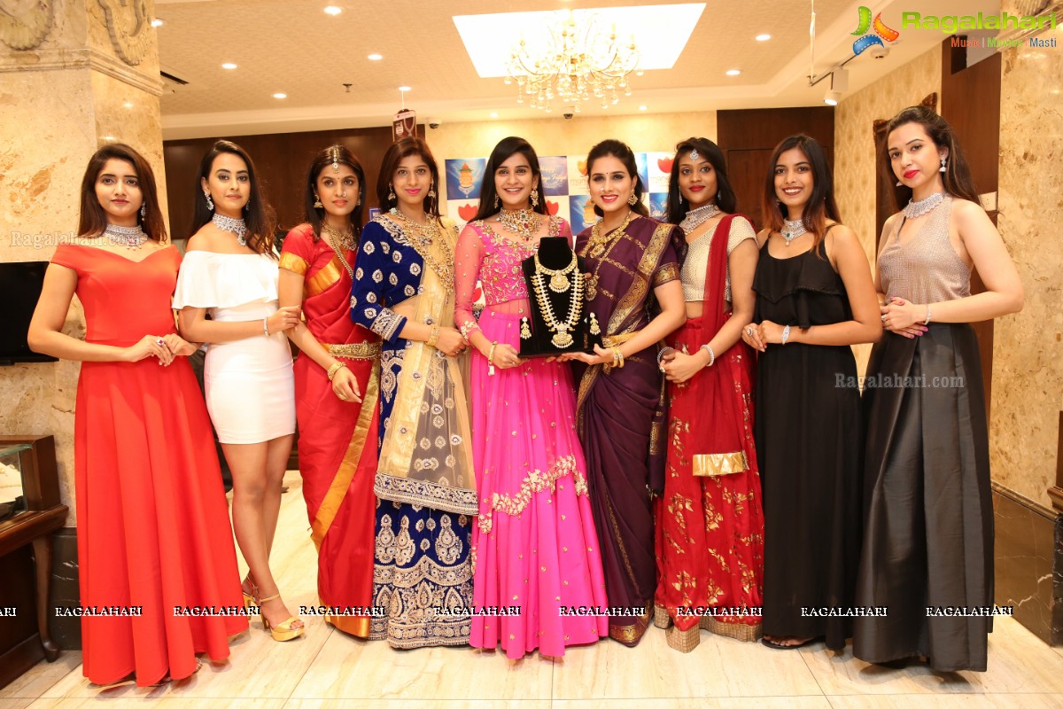 Akshaya Tritiya 2018 - A Jewellery Fashion Showcase by Manepally Jewellers, Punjagutta